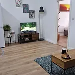 Cosy 2 Bedroom Apartment