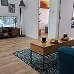 Cosy 2 Bedroom Apartment